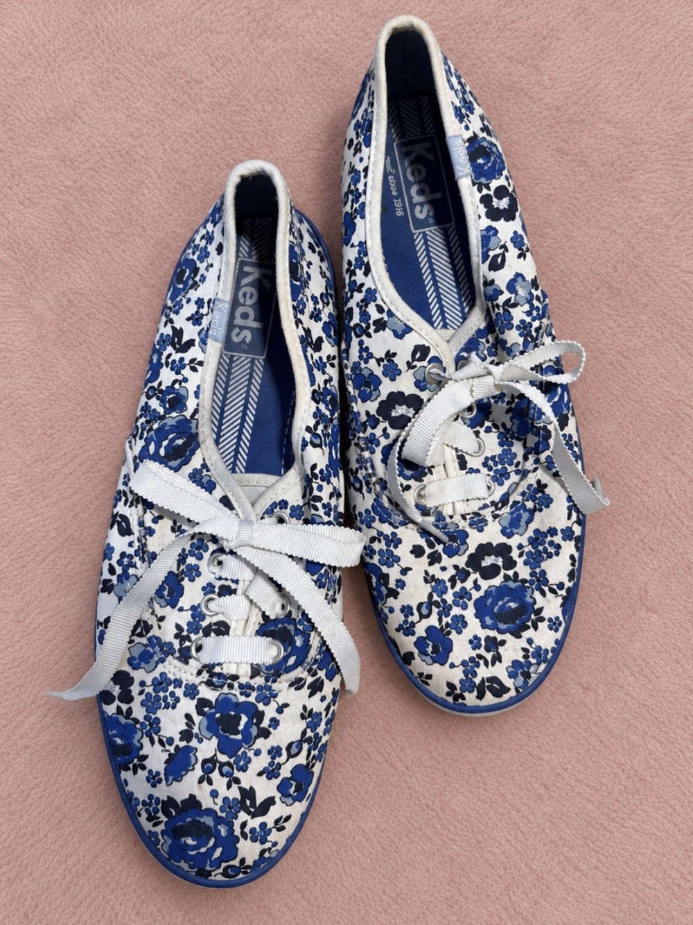 Taylor Swift x Keds Blue & White Floral Champion Sneakers Women’s Size 8